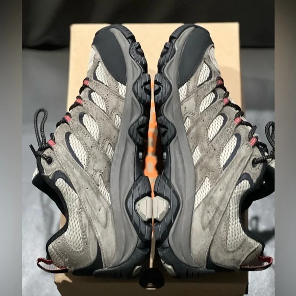 Men, Size 8, brown/ tan/ taupe, Merrell, waterproof. - Picture 5 of 14